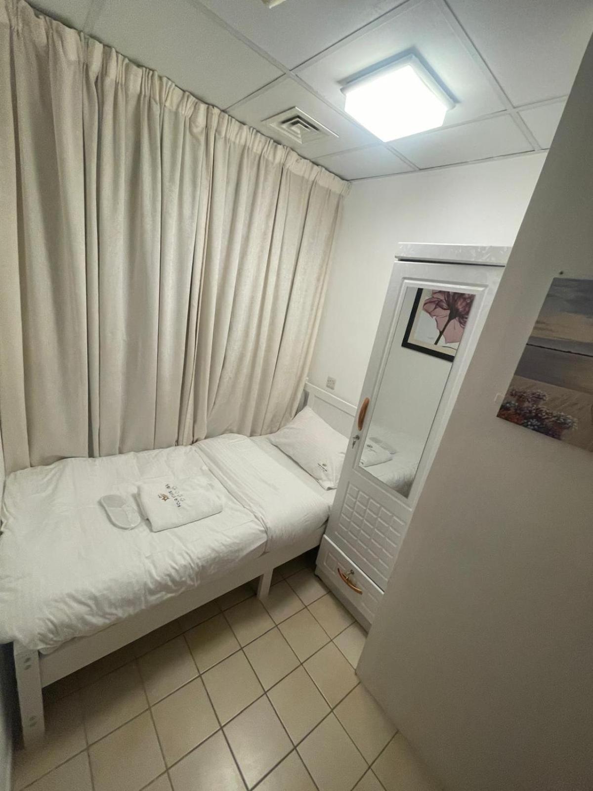 Hotel Four Stars Dubai Marina Jbr Extérieur photo