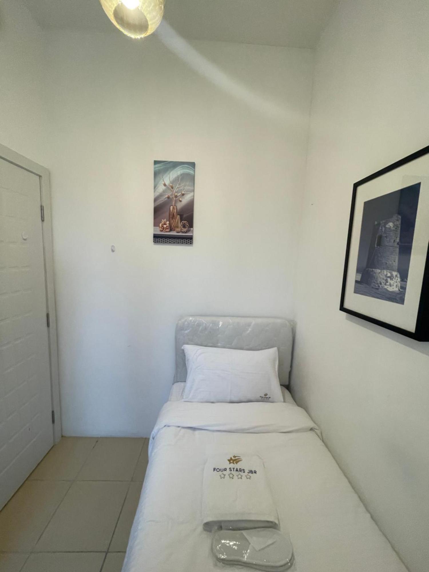 Hotel Four Stars Dubai Marina Jbr Extérieur photo